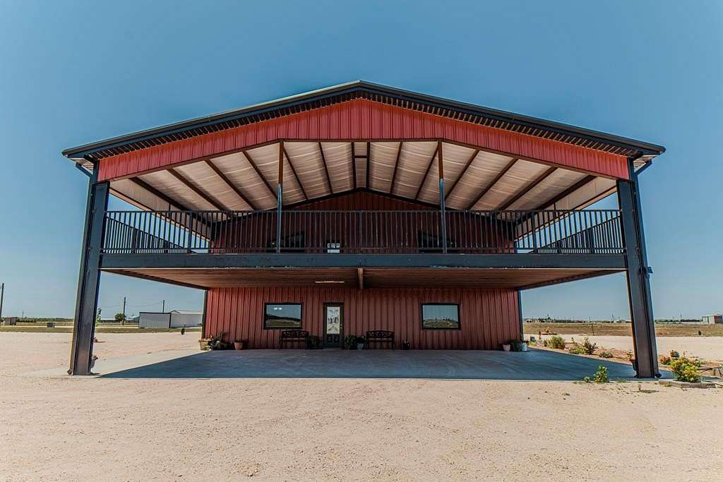 3 Acres of Residential Land with Home for Sale in Seminole, Texas