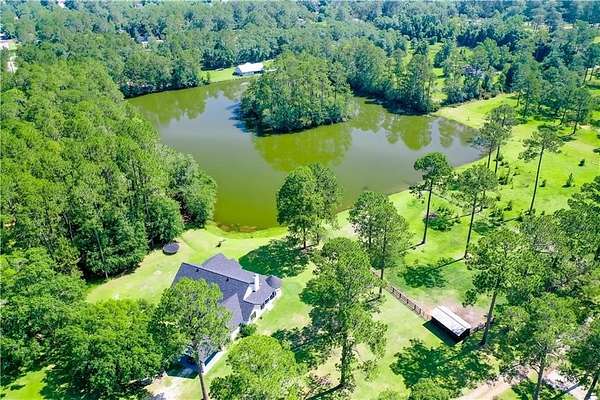 50.5 Acres of Land with Home for Sale in Waycross, Georgia