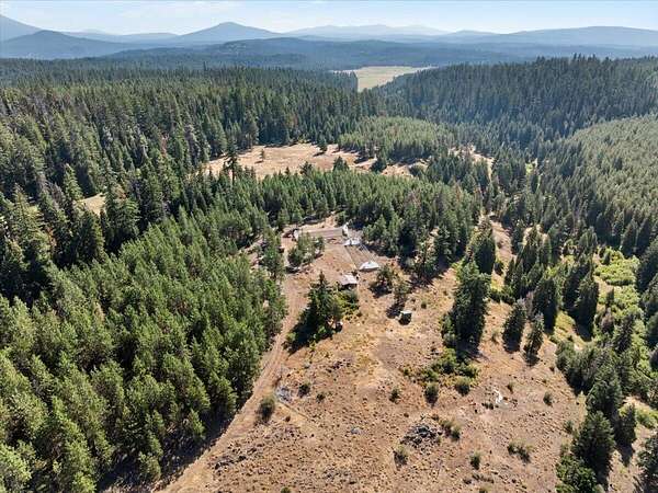 160 Acres of Agricultural Land for Sale in Ashland, Oregon
