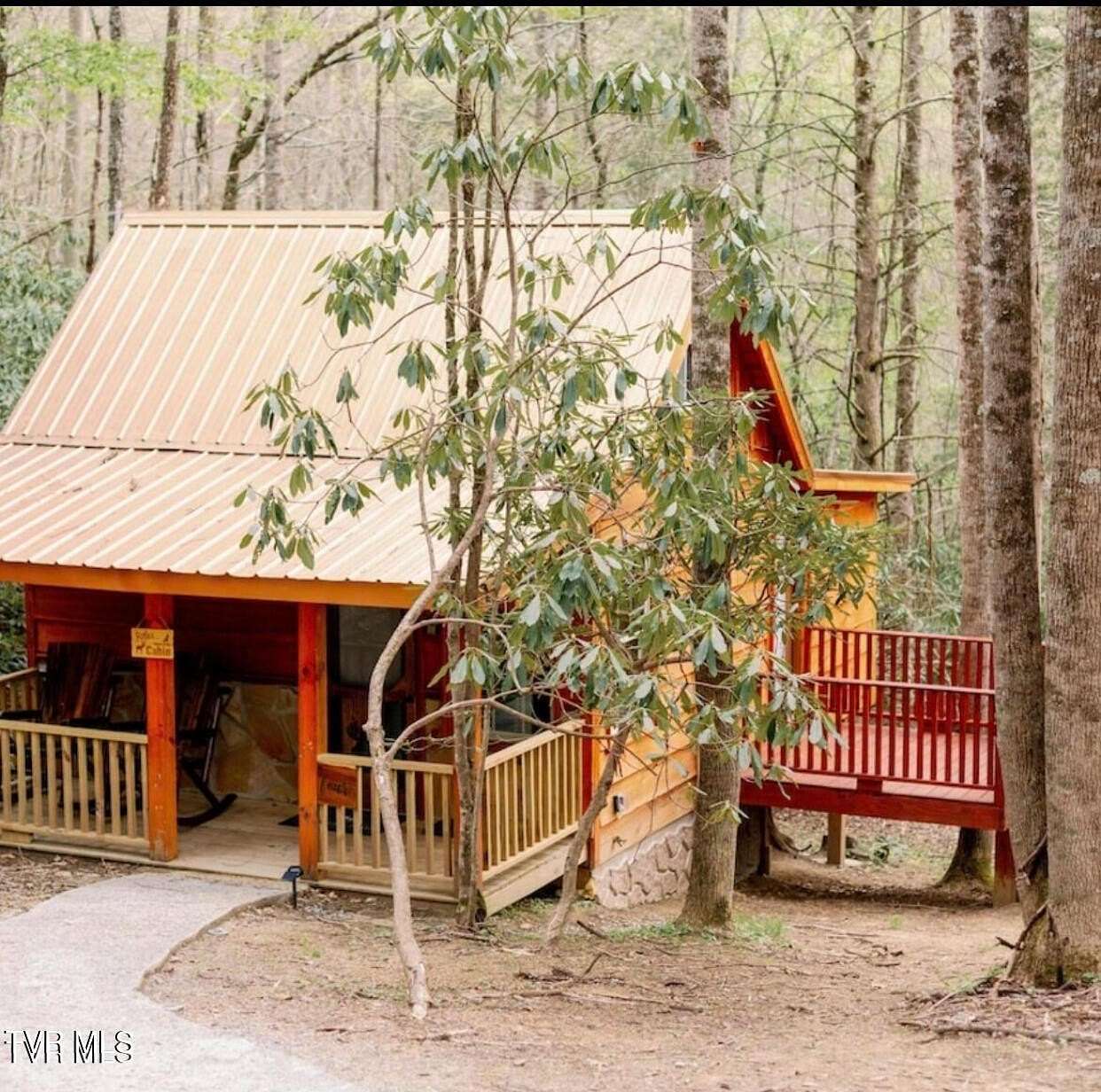 23.6 Acres of Land with Home for Sale in Roan Mountain, Tennessee