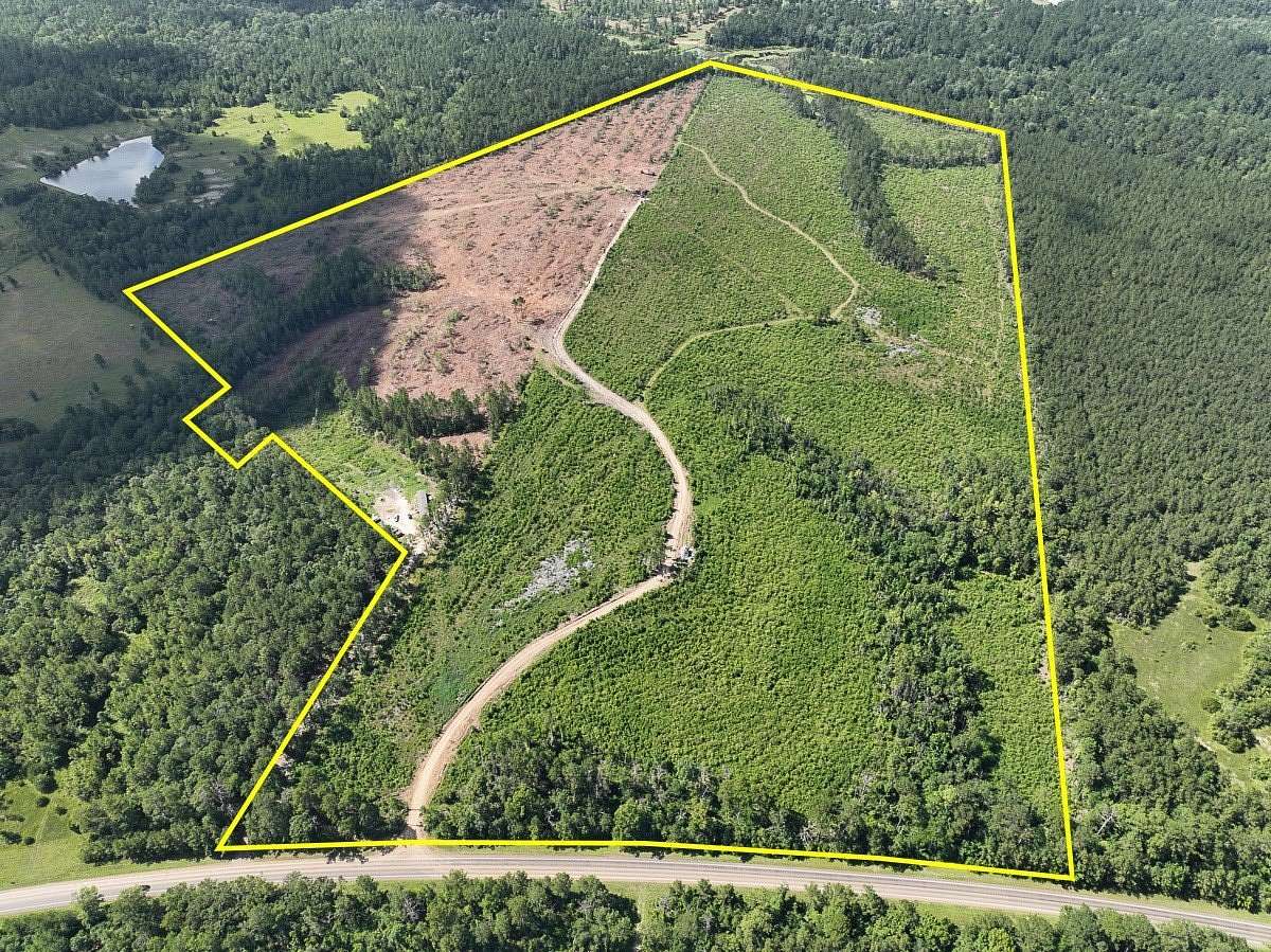 125 Acres of Recreational Land & Farm for Sale in Burkeville, Texas