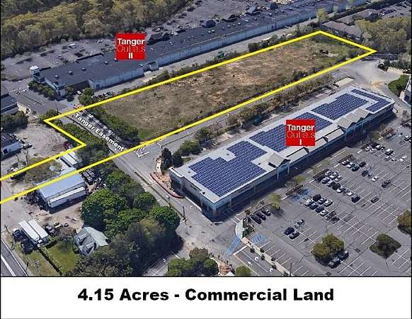 4.15 Acres of Commercial Land for Sale in Riverhead, New York