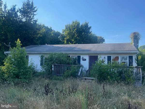 2 Acres of Residential Land with Home for Sale in Nanjemoy, Maryland