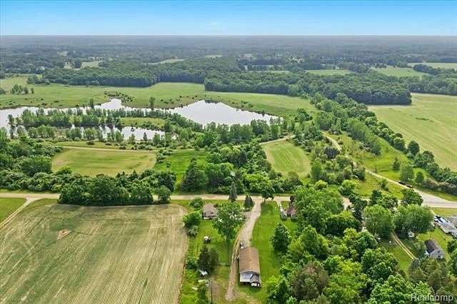 354 Acres of Land for Sale in Fowlerville, Michigan