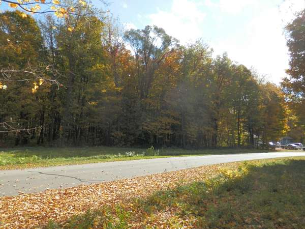 1.16 Acres of Residential Land for Sale in Watervliet, Michigan