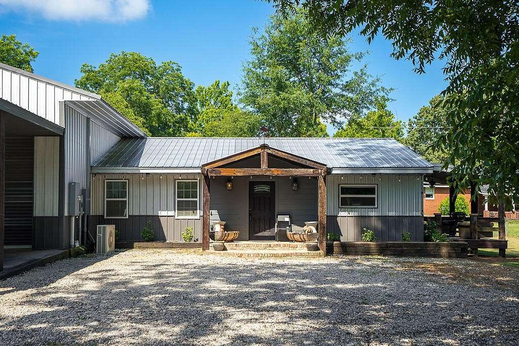 2.35 Acres of Residential Land with Home for Sale in Aiken, South Carolina