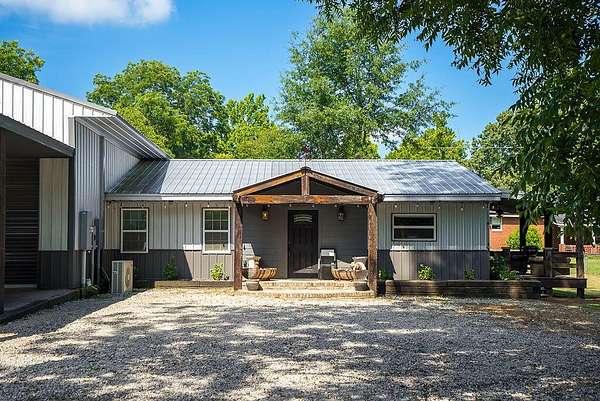 2.35 Acres of Residential Land with Home for Sale in Aiken, South Carolina