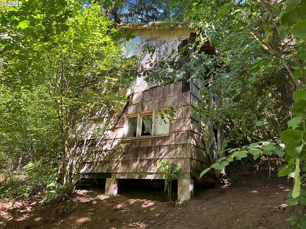 9.25 Acres of Residential Land with Home for Sale in Corbett, Oregon