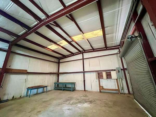 5 Acres of Residential Land with Home for Sale in Hazlehurst, Georgia