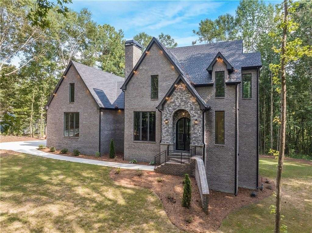8.55 Acres of Residential Land with Home for Sale in Commerce, Georgia