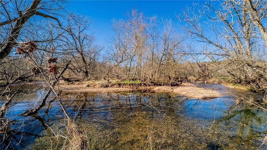 25 Acres of Land for Sale in Huntsville, Arkansas