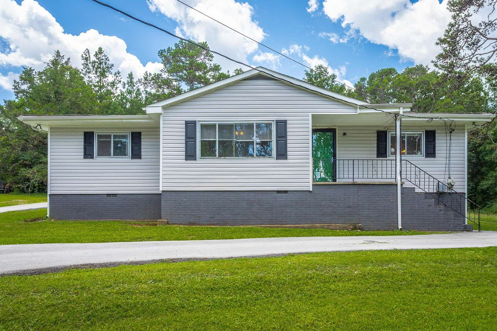 2.1 Acres of Residential Land with Home for Sale in Chattanooga, Tennessee