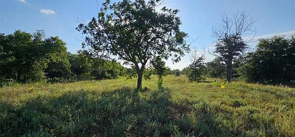 1.5 Acres of Residential Land for Sale in Clyde, Texas