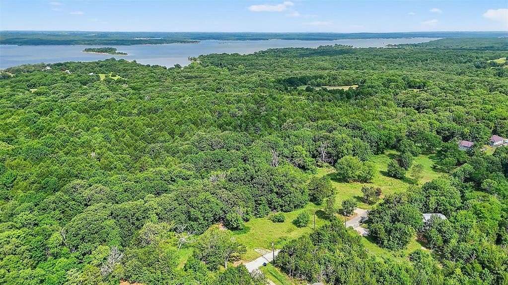 0.9 Acres of Residential Land for Sale in Pottsboro, Texas