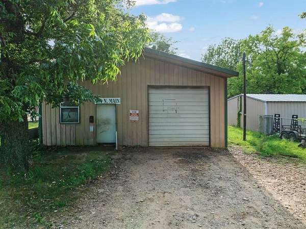 0.33 Acres of Commercial Land for Sale in Paris, Texas