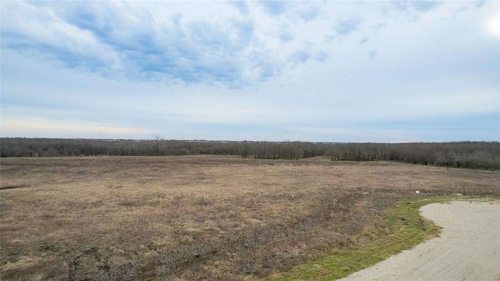 7 Acres of Land for Sale in Pecan Gap, Texas