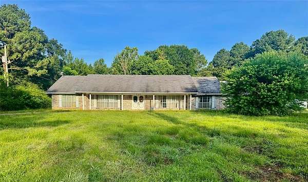 2.1 Acres of Residential Land with Home for Sale in Shreveport, Louisiana