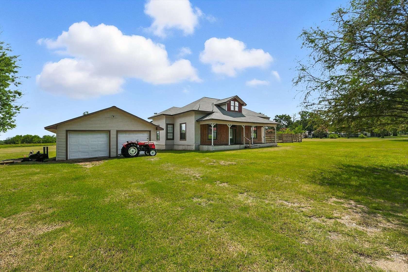 4.83 Acres of Land with Home for Sale in Alba, Texas