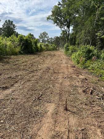 7 Acres of Land for Sale in Rembert, South Carolina