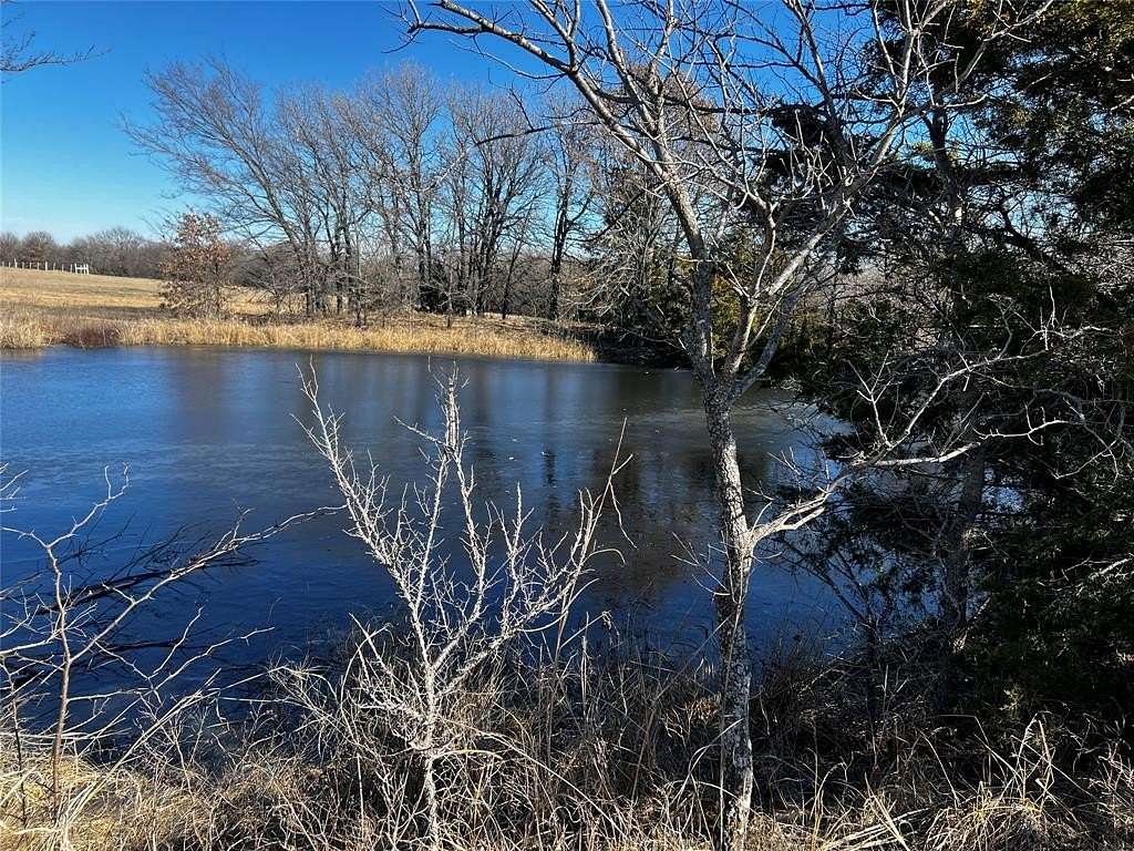 9.47 Acres of Land for Sale in Whitesboro, Texas