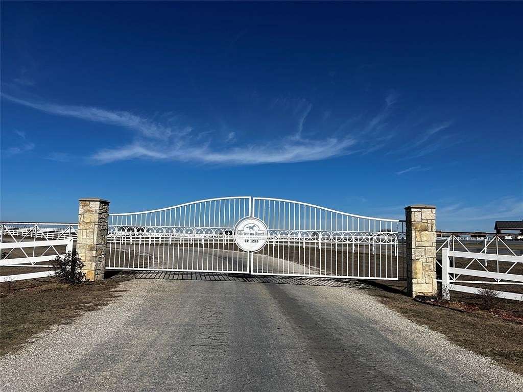 9.47 Acres of Land for Sale in Whitesboro, Texas