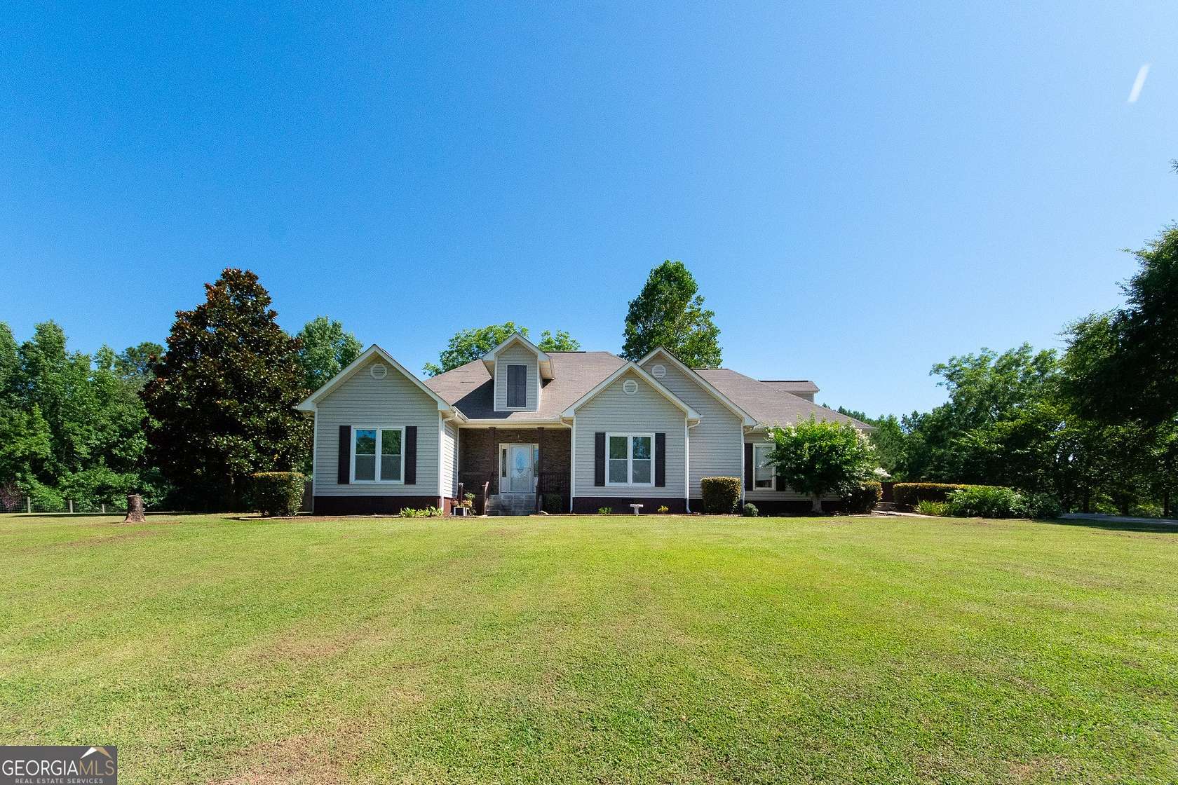 3 Acres of Residential Land with Home for Sale in Grantville, Georgia