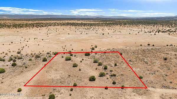 2 Acres of Land for Sale in Paulden, Arizona