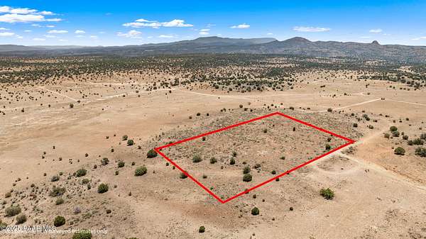 4 Acres of Land for Sale in Paulden, Arizona