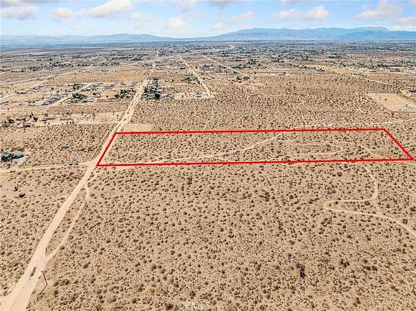 10 Acres of Land for Sale in Phelan, California