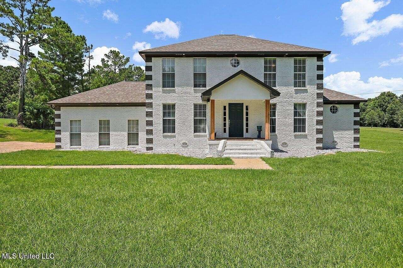 2 Acres of Residential Land with Home for Sale in Lena, Mississippi