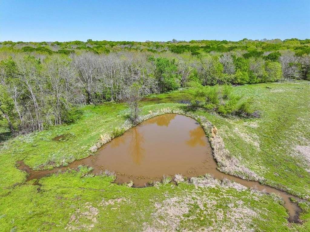 131 Acres of Land with Home for Sale in Edgewood, Texas