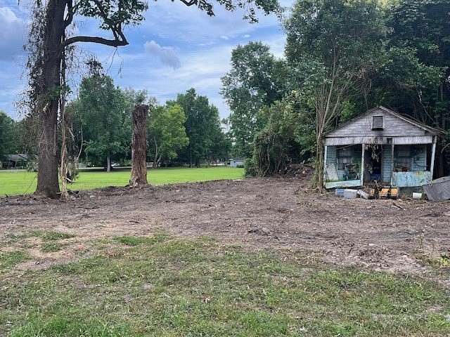 0.99 Acres of Commercial Land for Sale in Manning, South Carolina