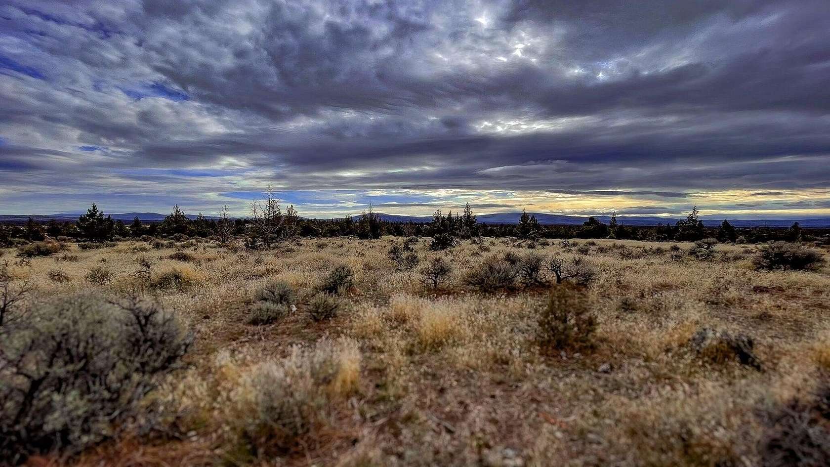 160 Acres of Land with Home for Sale in Prineville, Oregon