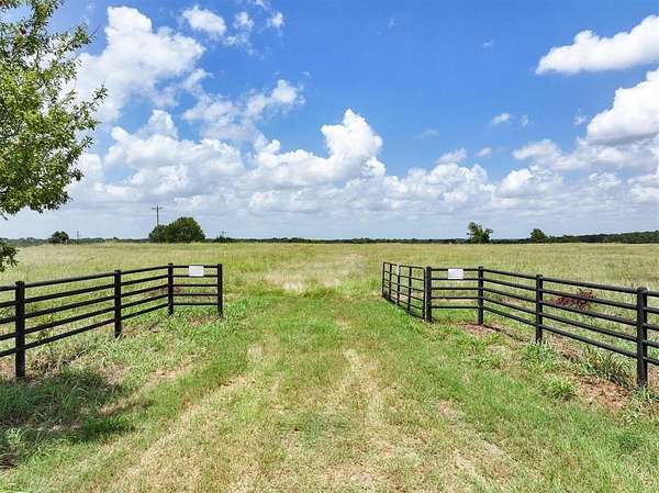 57 Acres of Land for Sale in Kaufman, Texas