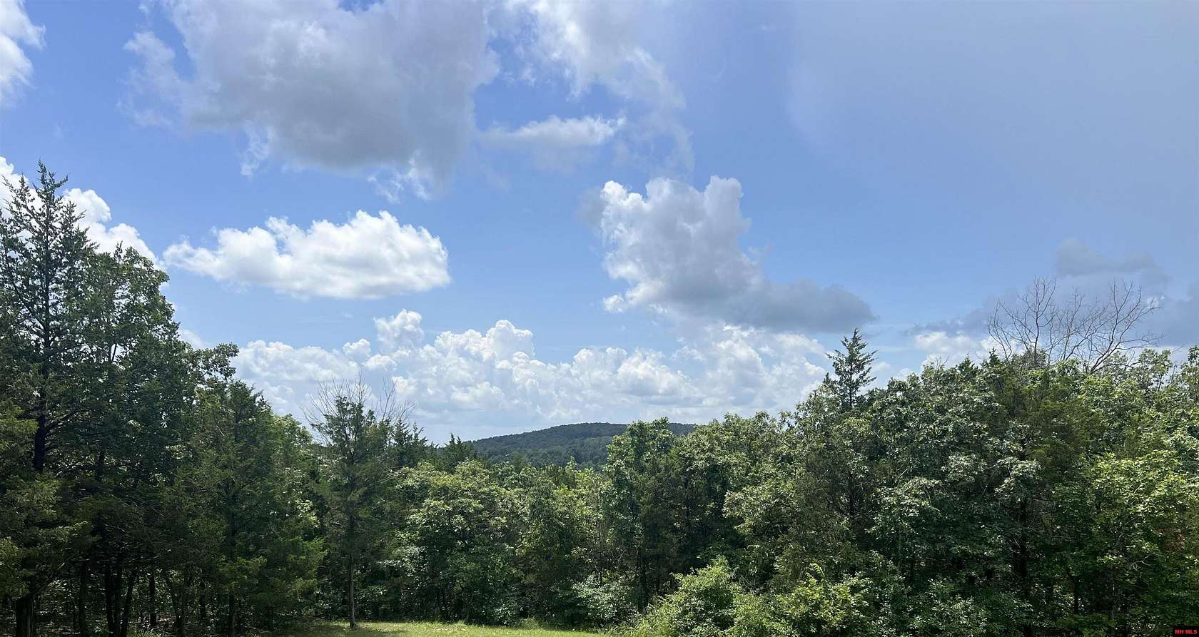 10 Acres of Residential Land for Sale in Yellville, Arkansas