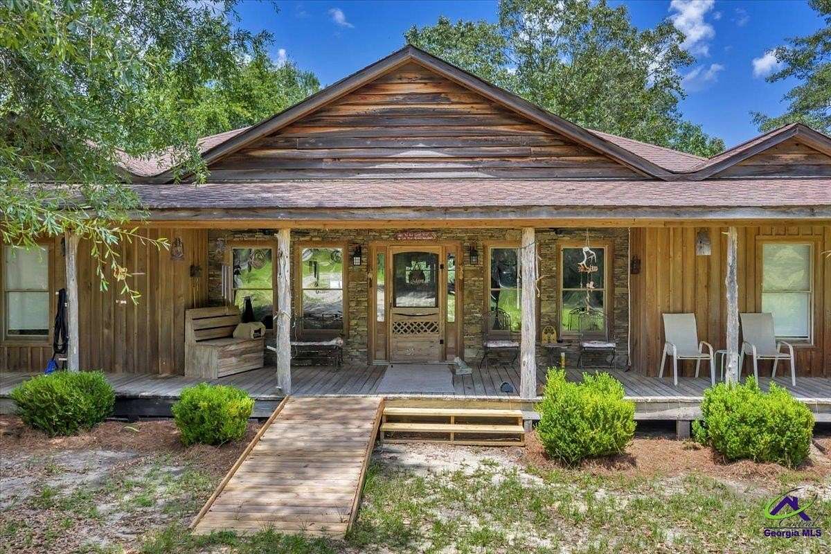 15.2 Acres of Land with Home for Sale in Butler, Georgia
