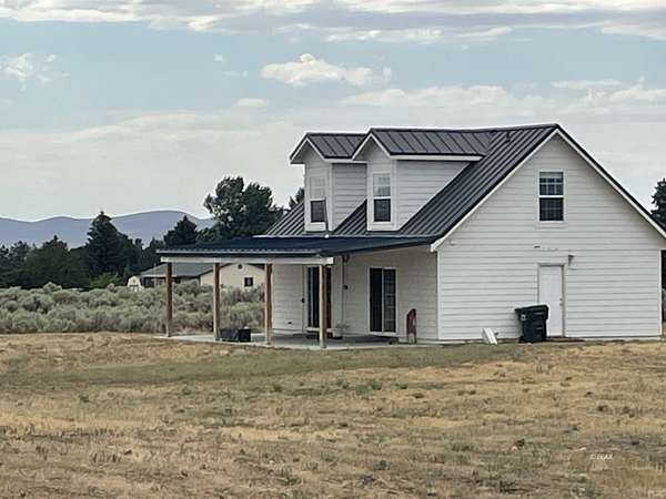 2.14 Acres of Residential Land with Home for Sale in Spring Creek, Nevada