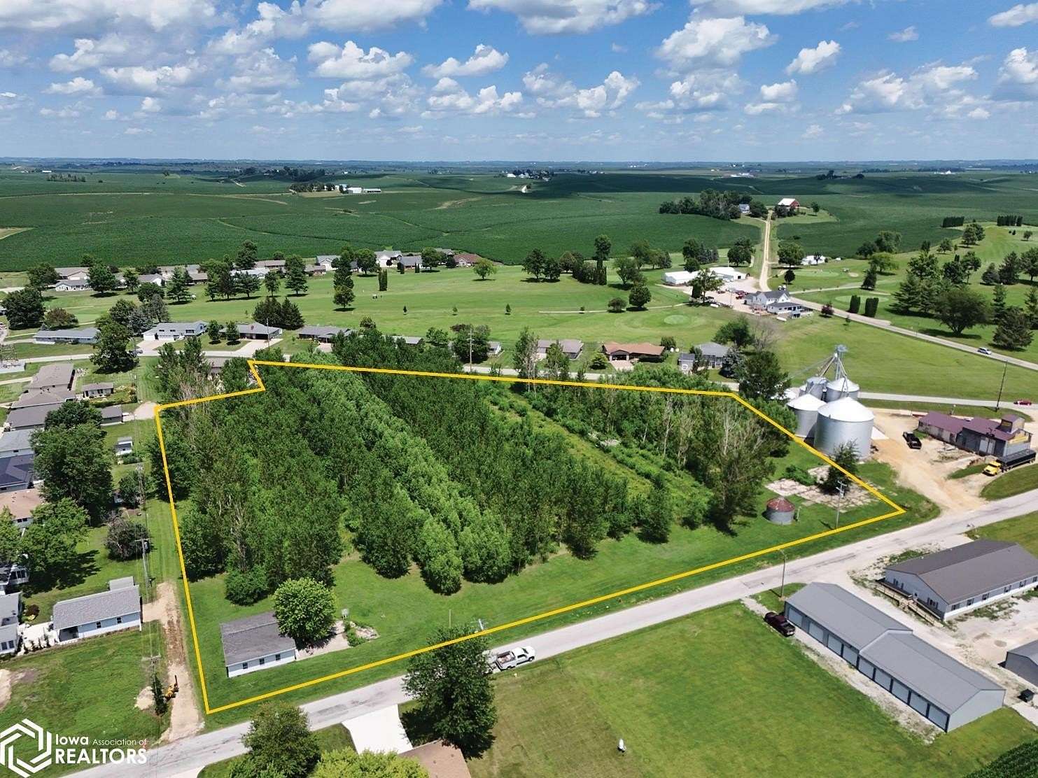 5.44 Acres of Residential Land for Sale in Lowden, Iowa