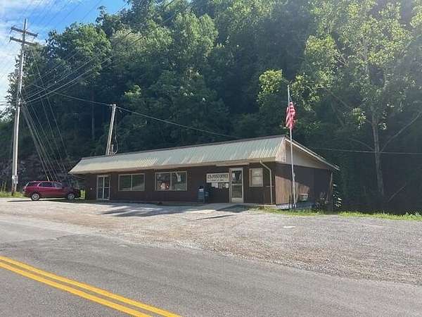 1 Acre of Mixed-Use Land for Sale in Stinnett, Kentucky