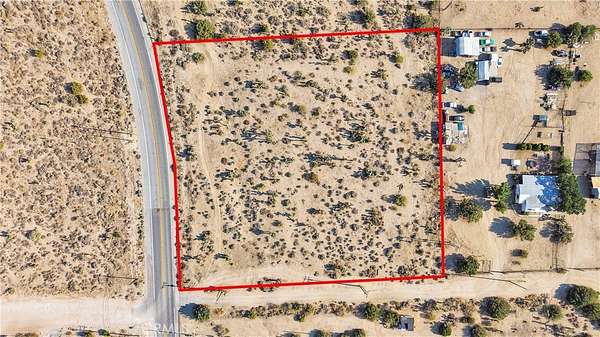 2 Acres of Commercial Land for Sale in Piñon Hills, California