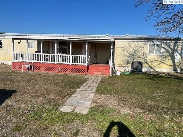 34.9 Acres of Agricultural Land with Home for Sale in Prosser, Washington