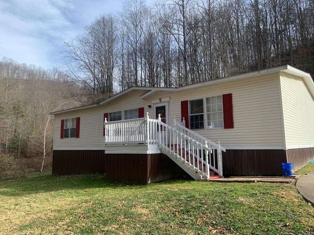 24 Acres of Land with Home for Sale in Forest Hills, Kentucky