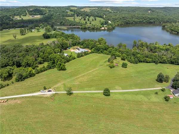 6 Acres of Residential Land for Sale in Green Forest, Arkansas