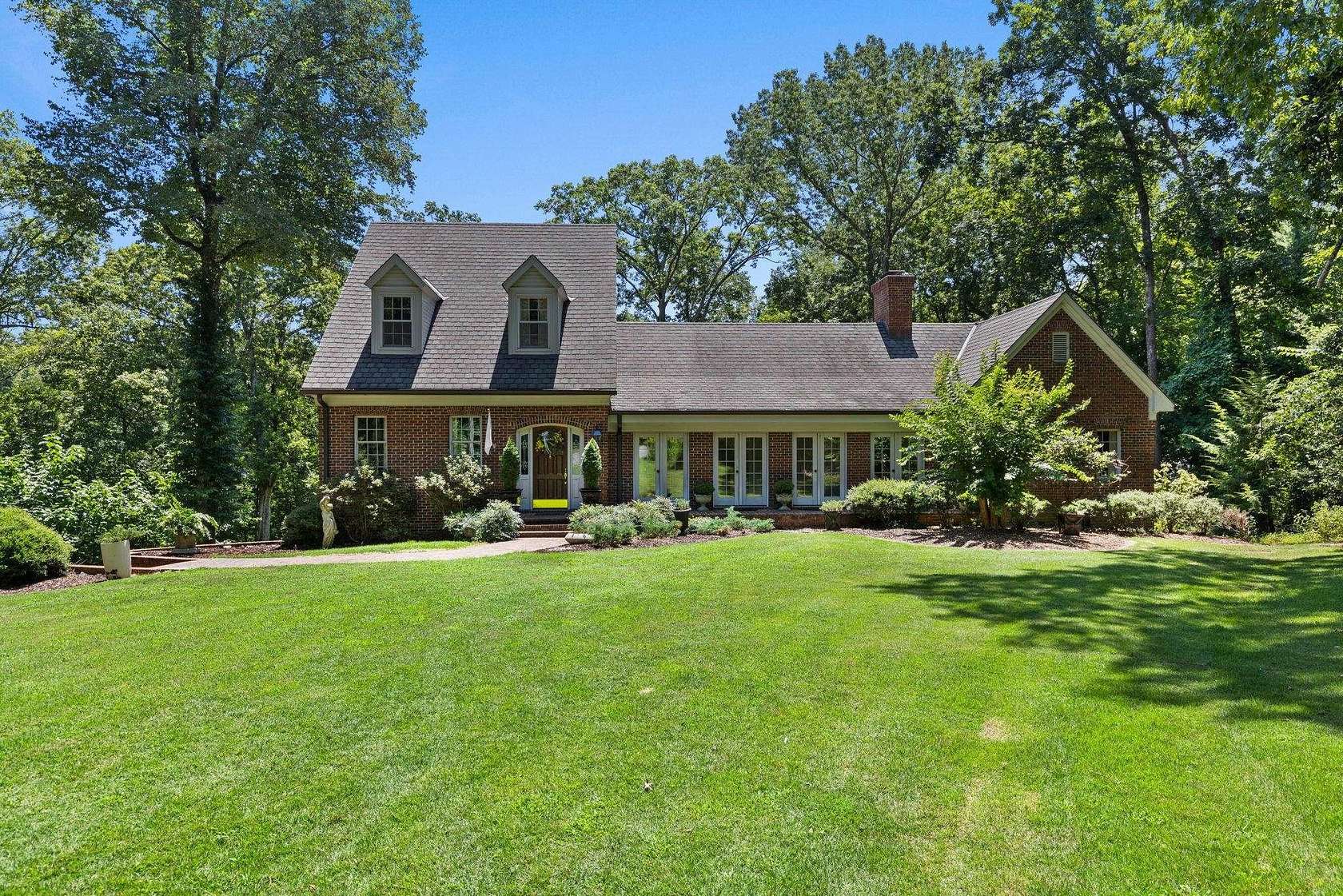 4.5 Acres of Residential Land with Home for Sale in Florence, Alabama