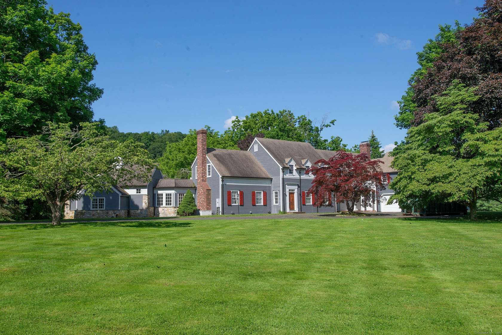 7.39 Acres of Residential Land with Home for Sale in Ridgefield, Connecticut
