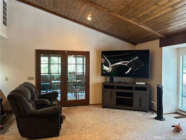 3 Acres of Residential Land with Home for Sale in Magalia, California