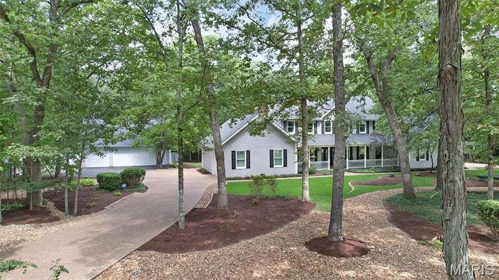 3 Acres of Residential Land with Home for Sale in Defiance, Missouri