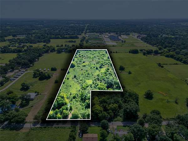 9.45 Acres of Residential Land for Sale in Grand Saline, Texas