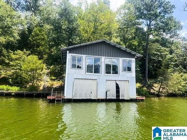 1.5 Acres of Residential Land with Home for Sale in Adger, Alabama