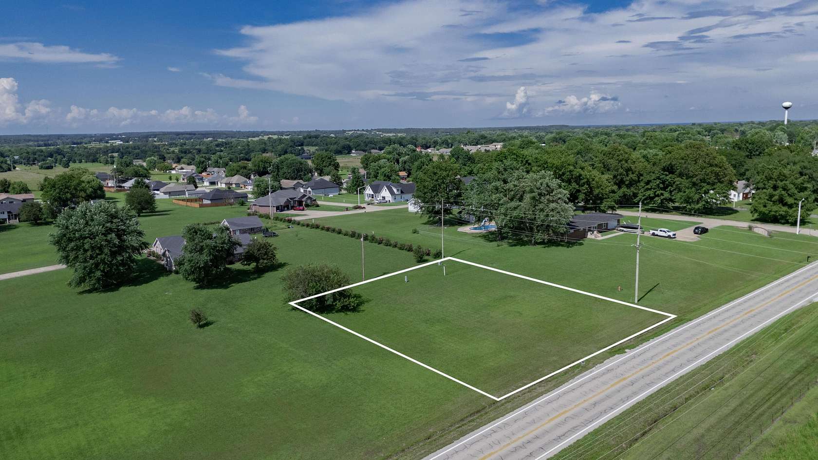 0.5 Acres of Mixed-Use Land for Sale in Buffalo, Missouri
